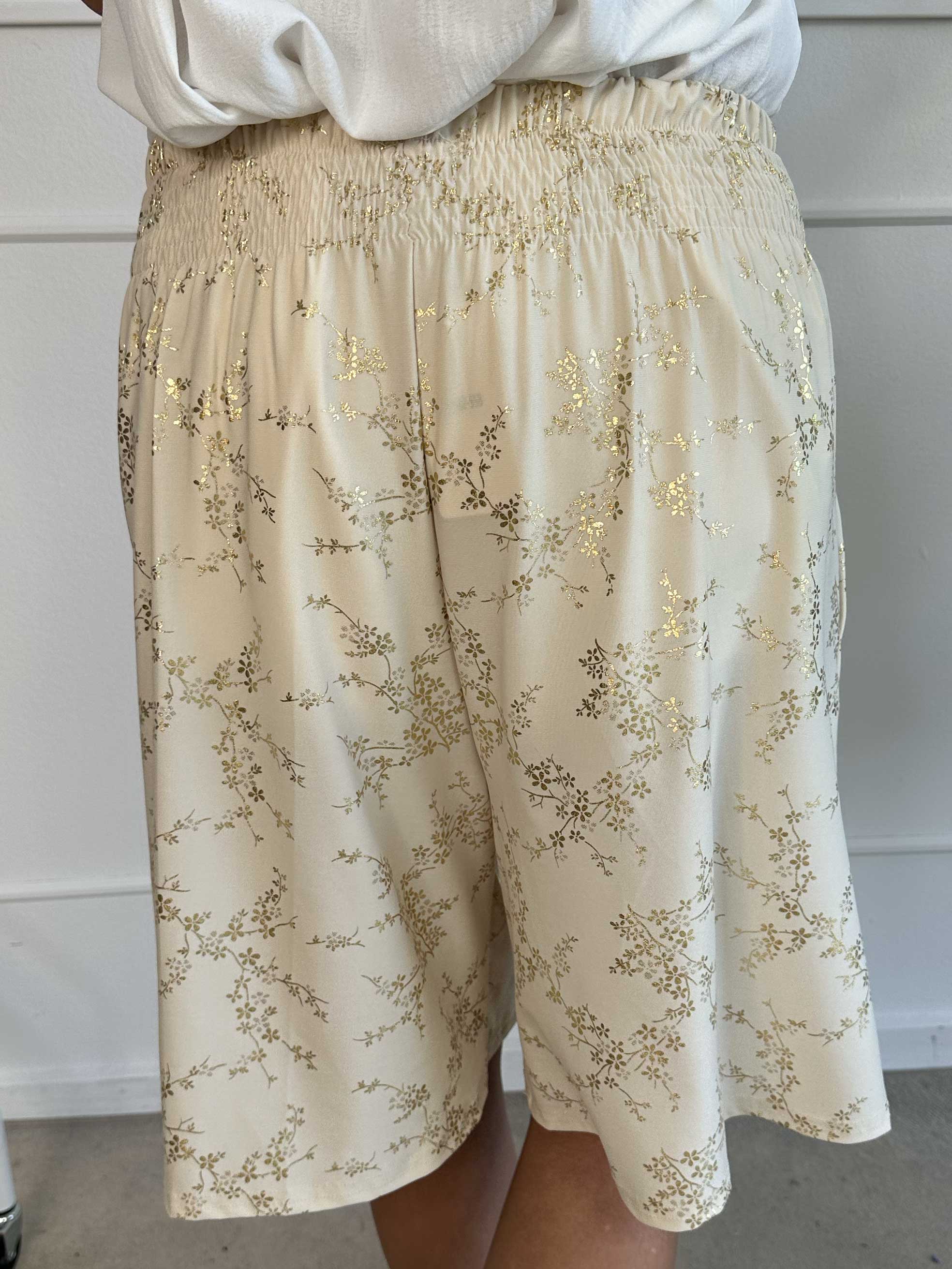 Pams Gold Short Knickers - Shorts i elastisk stof med elastikkant